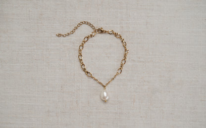Baroque White Freshwater Pearl Chain Dangling Bracelet - Olivia