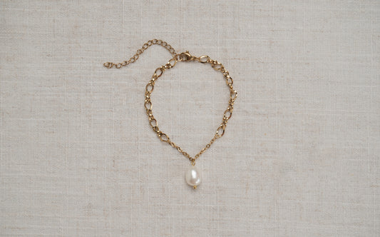 Baroque White Freshwater Pearl Chain Dangling Bracelet - Olivia
