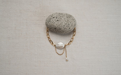 Chunky Paperclip Chain Semi Coin with Keshi Freshwater Pearl Bracelet - Dahlia