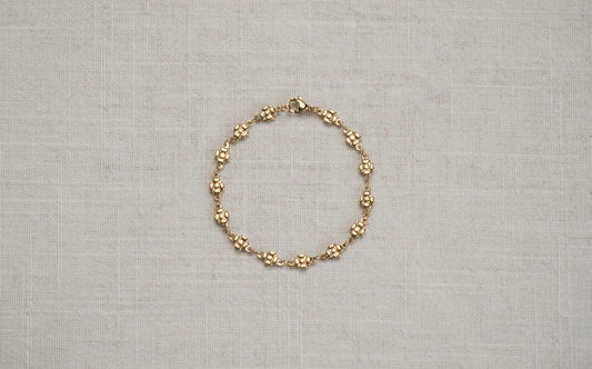 Floral Chain Minimalist Bracelet - Clara